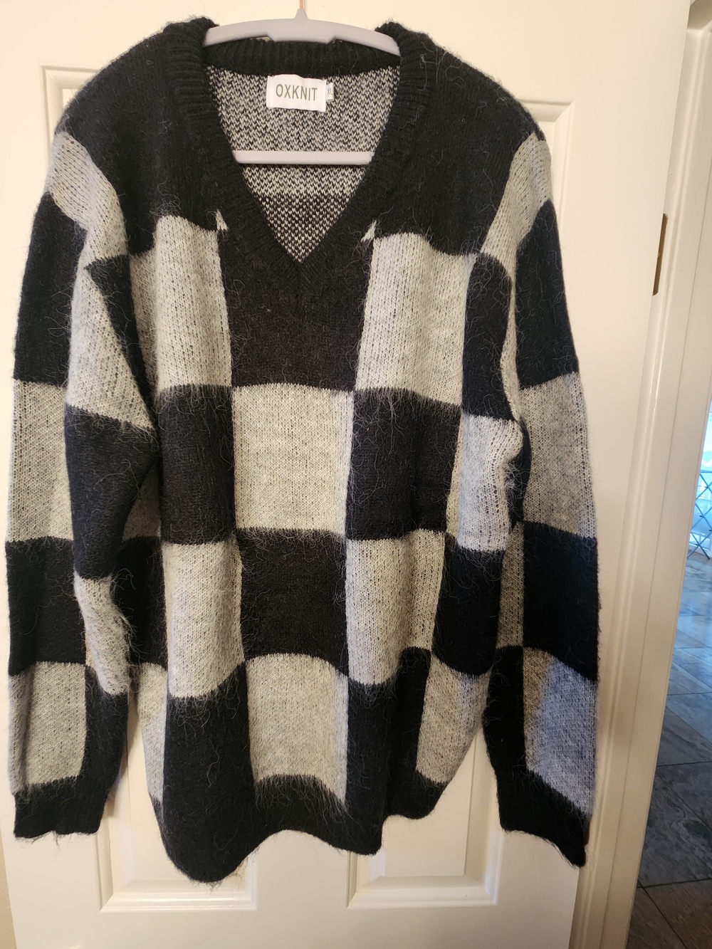 OXKNIT Cardigan Men’s Black and Gray Check V-Neck Sweater. Fuzzy!! XL